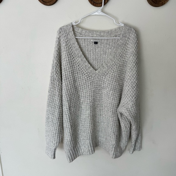 American Eagle grey chunky knit cozy v neck sweater size XL - Picture 7 of 9